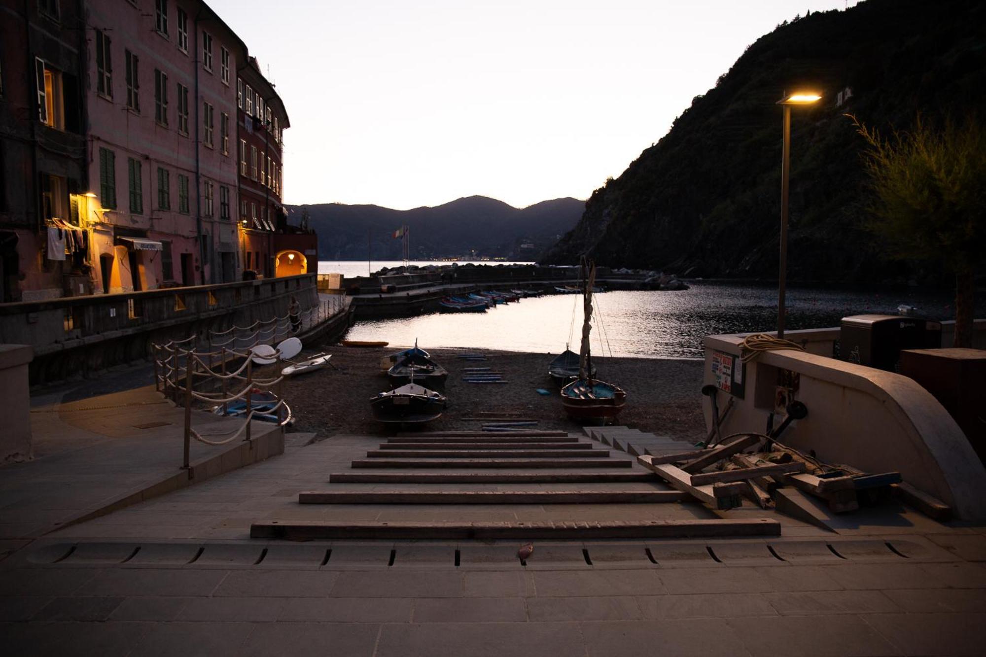 The Vernazza Main Plaza - Rooms & Suites ภายนอก รูปภาพ